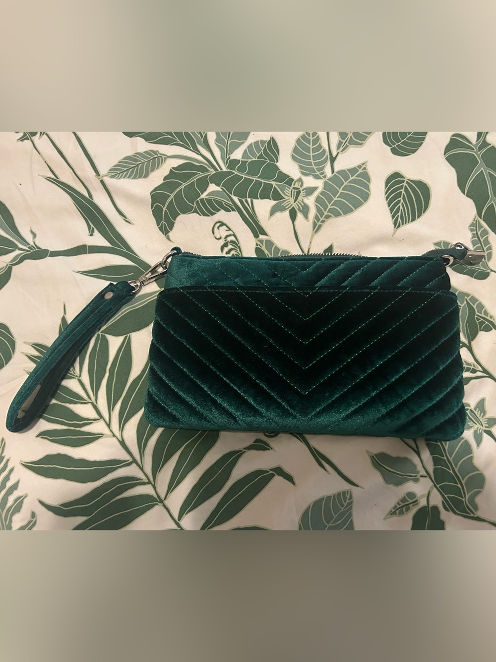 Penningtons Green Velvet Convertible Bag NWOT